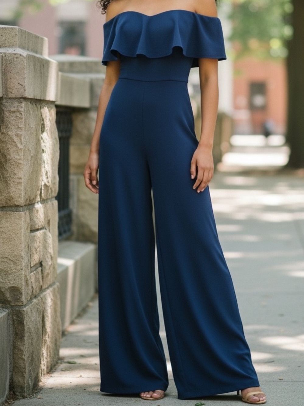 Women's LuLu Navy sleeveless Wide-Leg Jumpsuit. Size L  with zipper